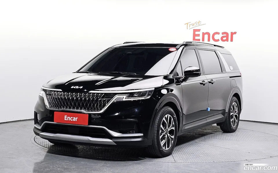 Kia Carnival 9 2023 — фото 1, купить с доставкой в Москву