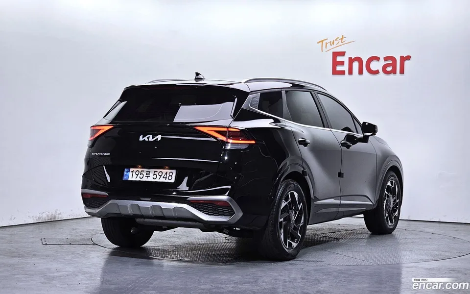 Kia Sportage 1.6 2WD 2023 — миниатюра 2