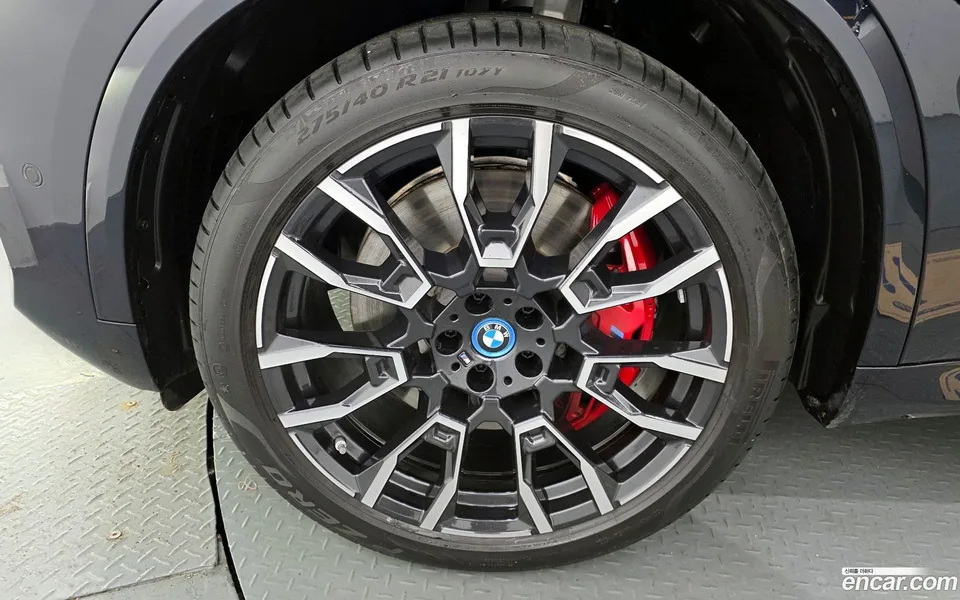 BMW X5 xDrive 50e M 2025 — миниатюра 5