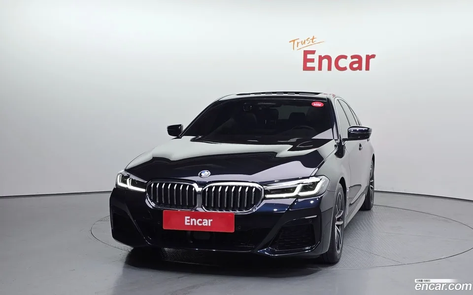 BMW 5 Series 520i M 2022 — миниатюра 3