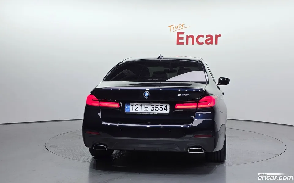 BMW 5 Series 520i M 2022 — миниатюра 4