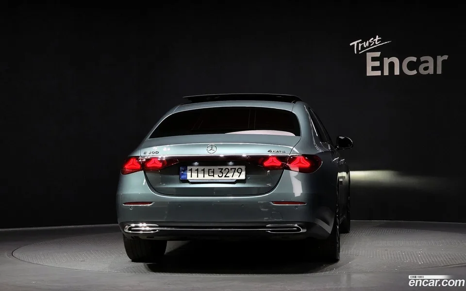 Mercedes-Benz E-Class E300 4MATIC 2024 — миниатюра 4
