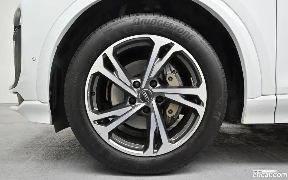 Audi Q6 e- 2025 — миниатюра 5