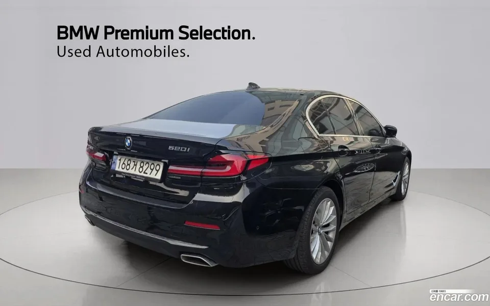 BMW 5 Series 520i 2023 — миниатюра 2
