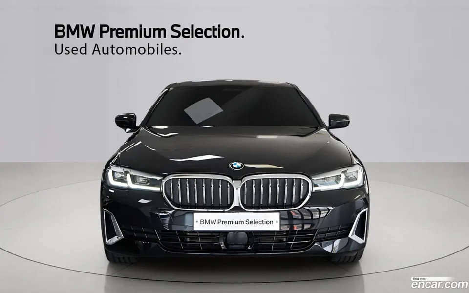 BMW 5 Series 520i 2023 — миниатюра 3