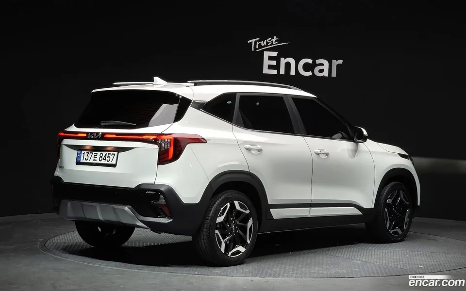 Kia Seltos 1.6 2WD 2024 — миниатюра 2