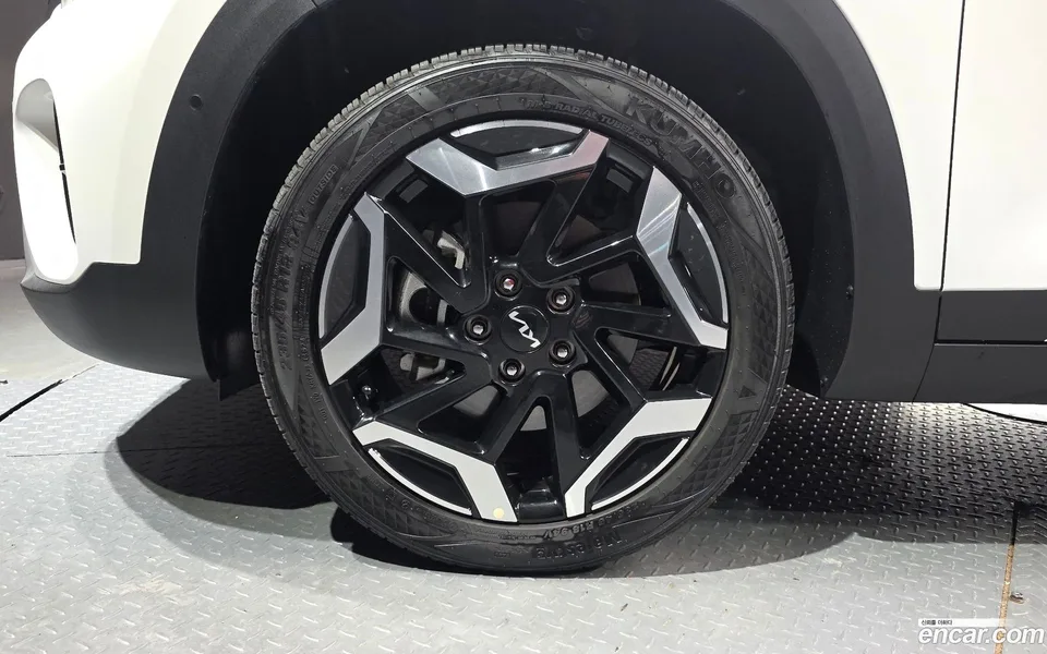 Kia Seltos 1.6 2WD 2024 — миниатюра 5