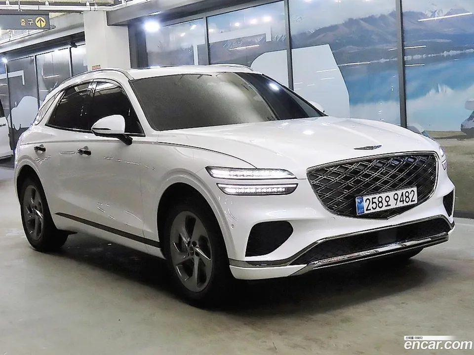 Genesis GV70 2.5T AWD 2025 — фото 1, купить с доставкой в Москву