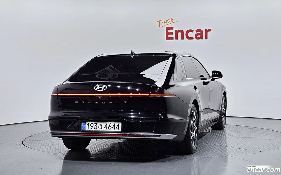 Hyundai Grandeur 3.5 4WD 2023 — миниатюра 4