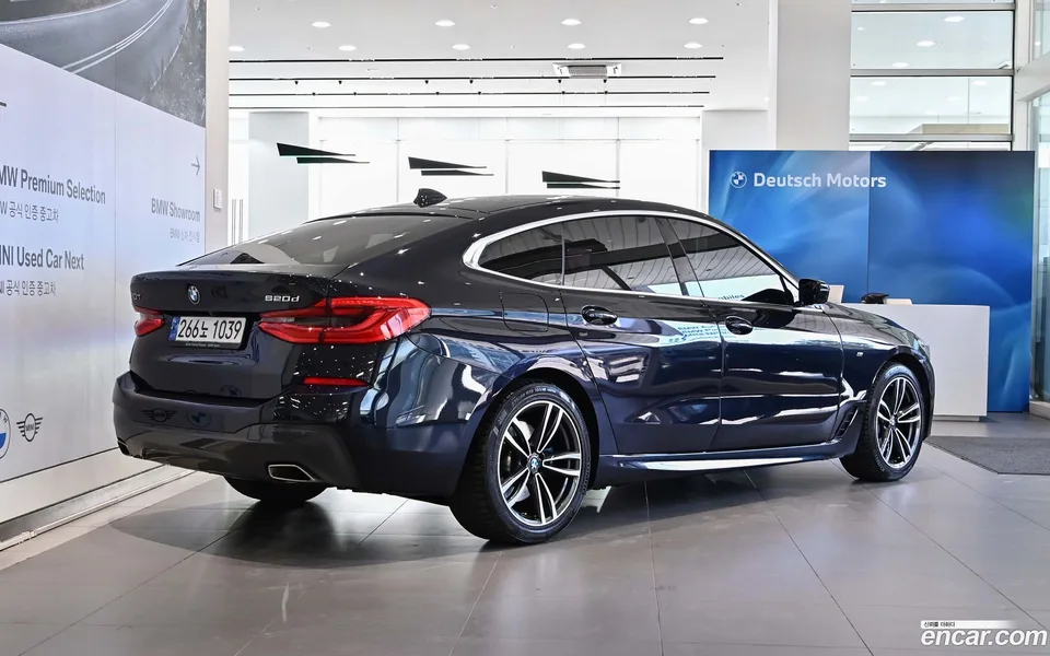 BMW 6 Series GT 620d M 2022 — миниатюра 2