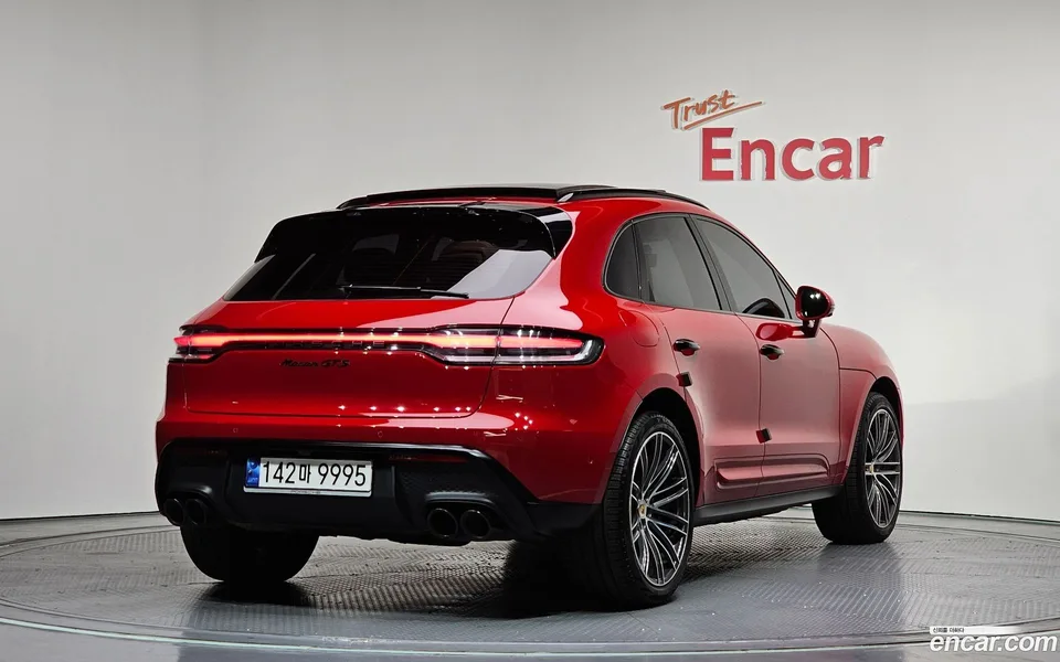 Porsche Macan 2.9 GTS 2023 — миниатюра 2