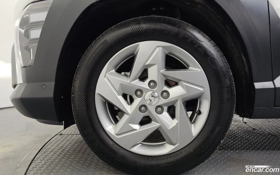 Hyundai Kona 1.6 2WD 2024 — миниатюра 5