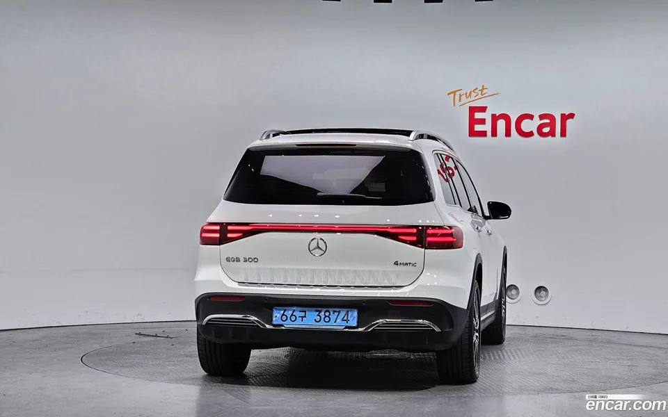 Mercedes-Benz EQB EQB300 4MATIC AMG 2024 — миниатюра 4