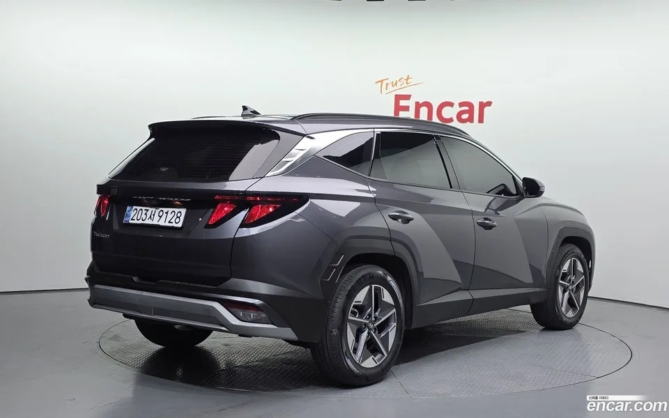 Hyundai Tucson NX4 2.0 2WD 2024 — миниатюра 2