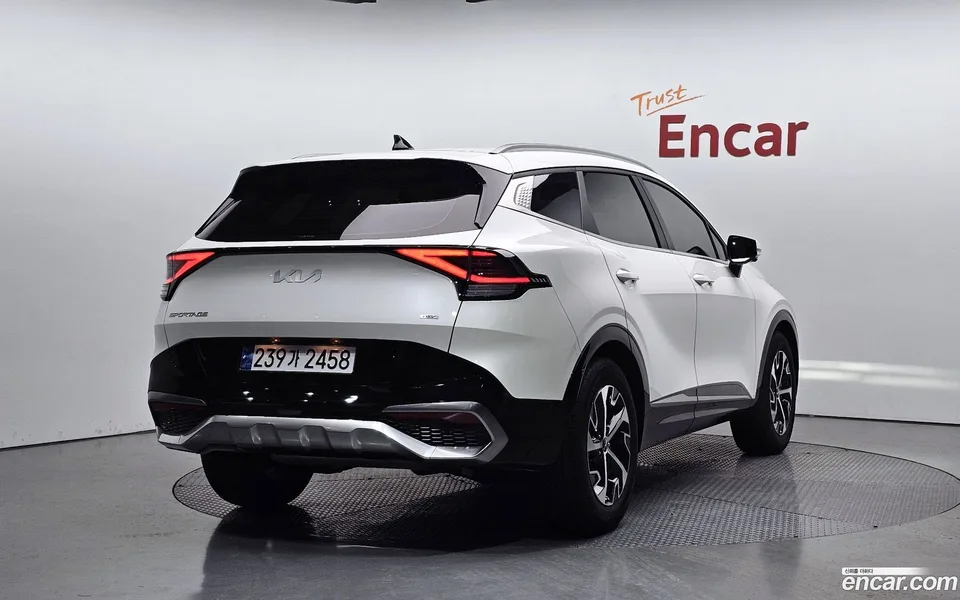 Kia Sportage Hybrid 2WD 2023 — миниатюра 2