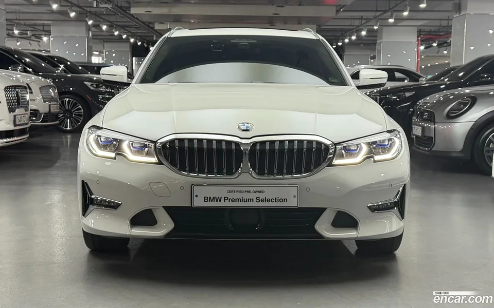 BMW 3 Series 320i 2022 — миниатюра 3