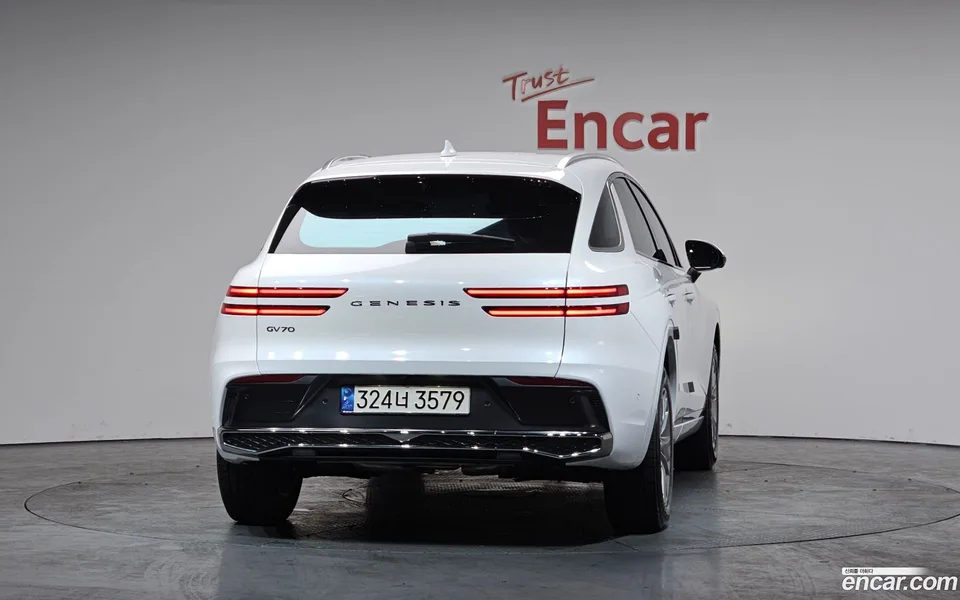 Genesis GV70 2.5T 2WD 2024 — миниатюра 4