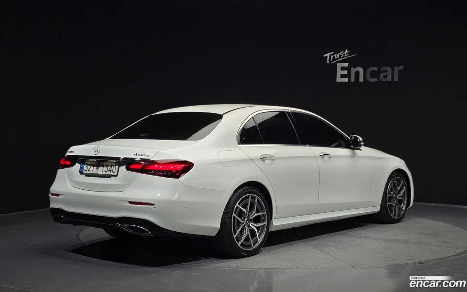 Mercedes-Benz E-Class E220d 4MATIC AMG Line 2022 — миниатюра 2
