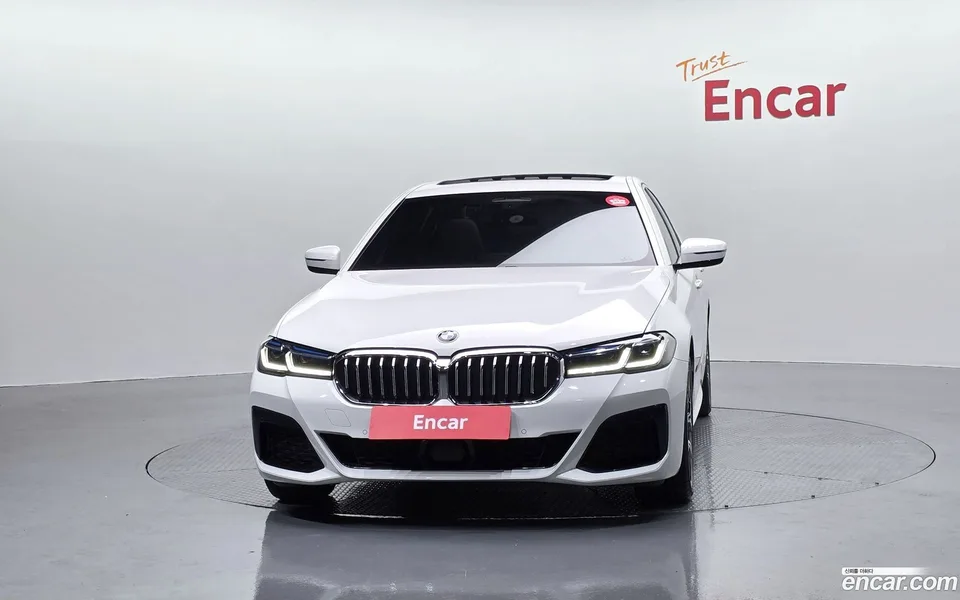 BMW 5 Series 530i M 2022 — миниатюра 3