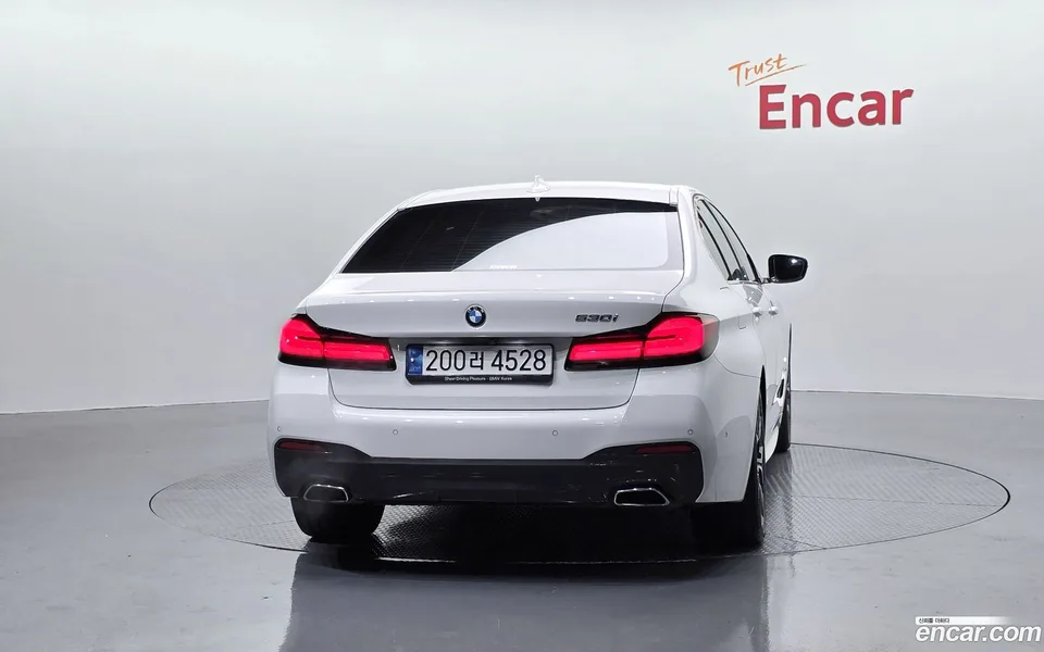 BMW 5 Series 530i M 2022 — миниатюра 4