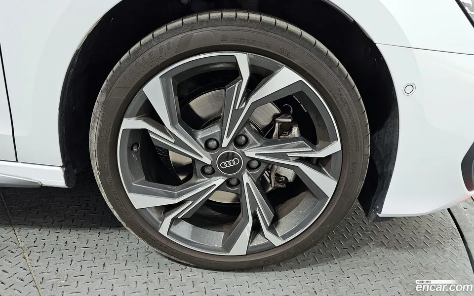 Audi A3 (8Y) 40 TFSI 2025 — миниатюра 5