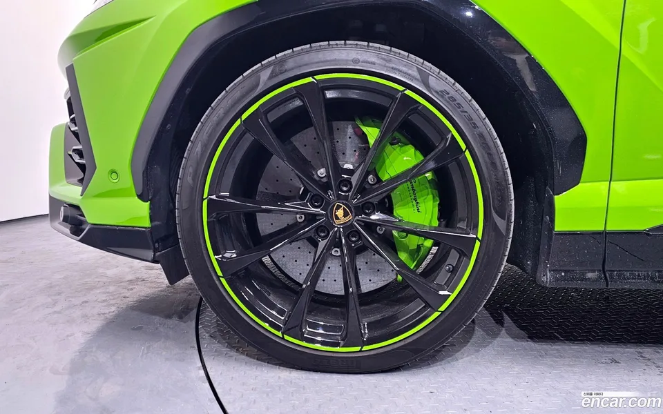 Lamborghini Urus 4.0 V8 2022 — миниатюра 5