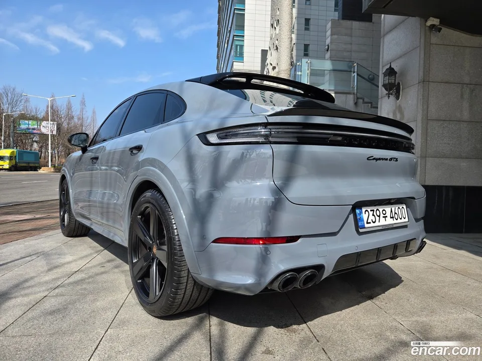 Porsche Cayenne 4.0 GTS 2025 — миниатюра 2