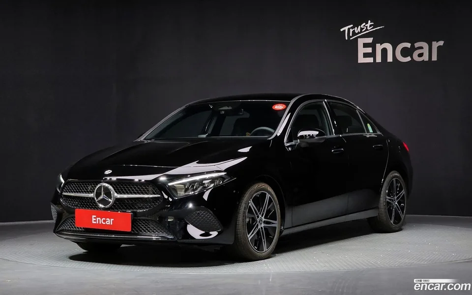 Mercedes-Benz A-Class A220 2025 — фото 1, купить с доставкой в Москву