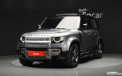 Land Rover Defender 2024 купить в Москве