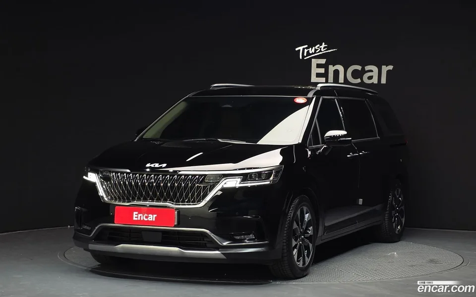 Kia Carnival 9 2023 — фото 1, купить с доставкой в Москву