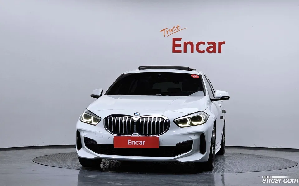BMW 1 Series 120i M 2023 — миниатюра 3