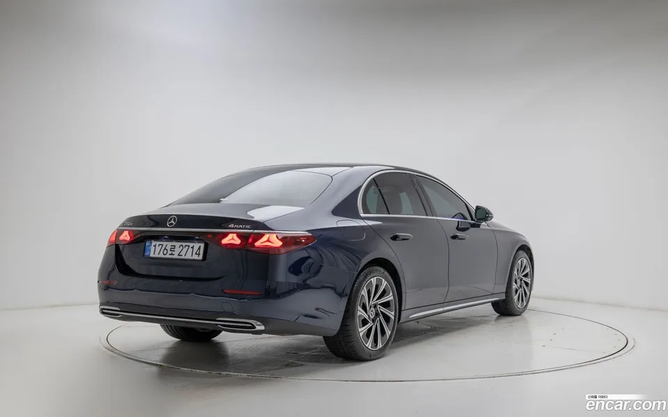 Mercedes-Benz E-Class E350e 4MATIC 2025 — миниатюра 2