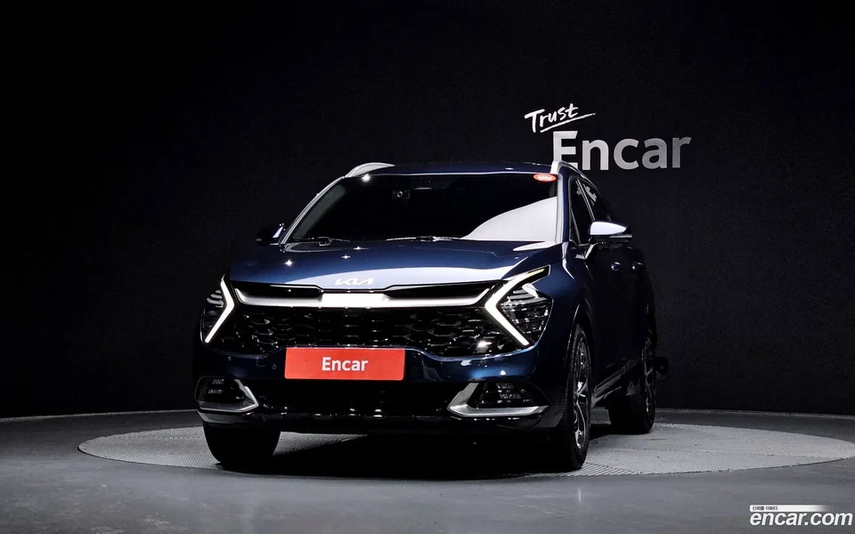 Kia Sportage Hybrid 2WD 2023 — миниатюра 3