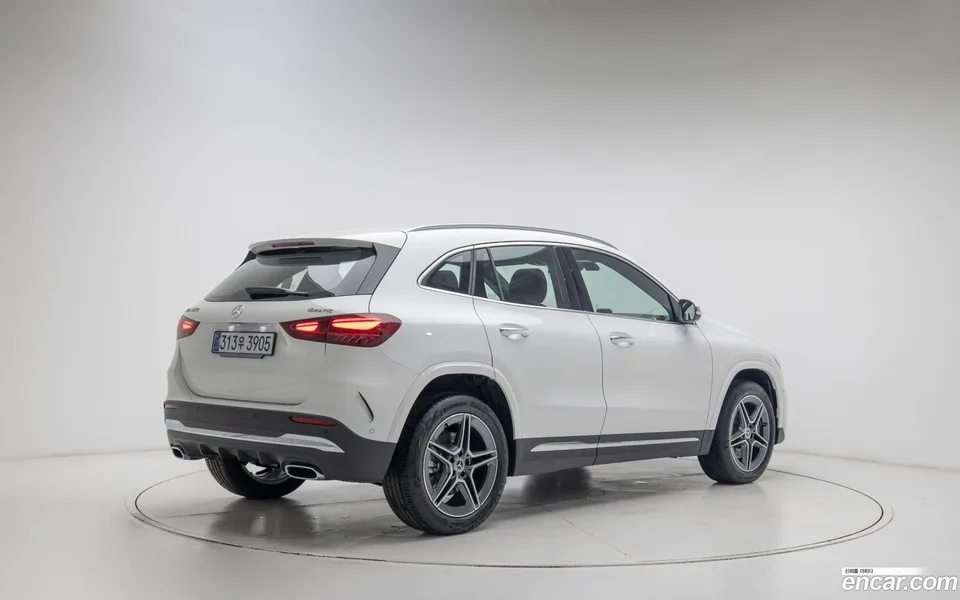 Mercedes-Benz GLA-Class GLA250 4MATIC 2025 — миниатюра 2