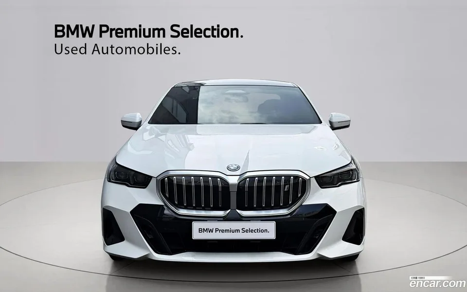 BMW i5 eDrive 40 M 2023 — миниатюра 2