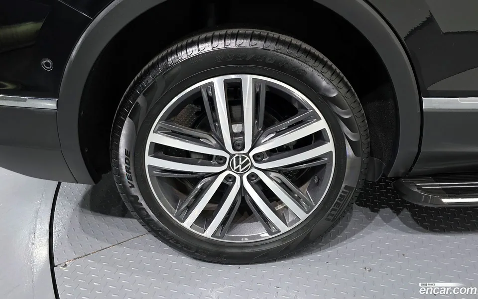 Volkswagen Tiguan Allspace 2.0 TSI 2022 — миниатюра 5