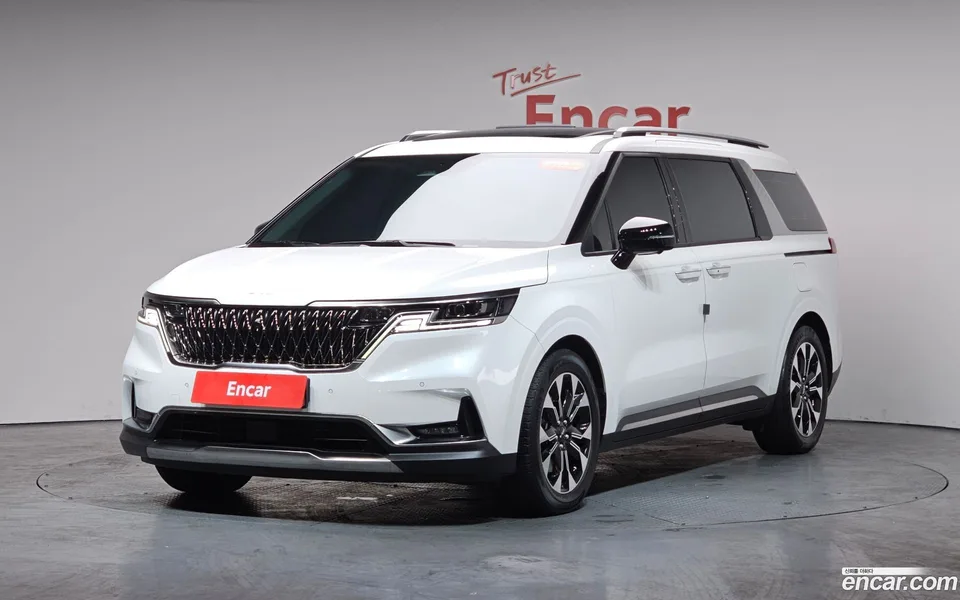 Kia Carnival 9 2022 — фото 1, купить с доставкой в Москву