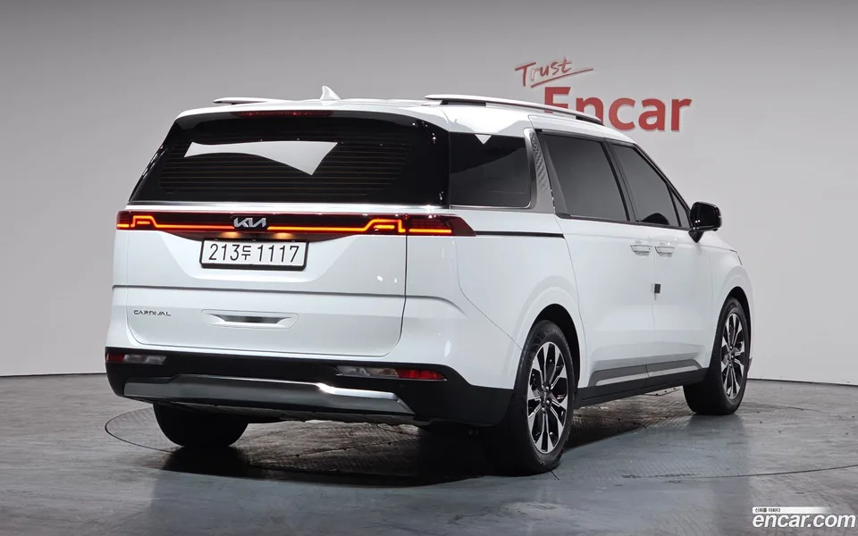 Kia Carnival 9 2022 — миниатюра 2