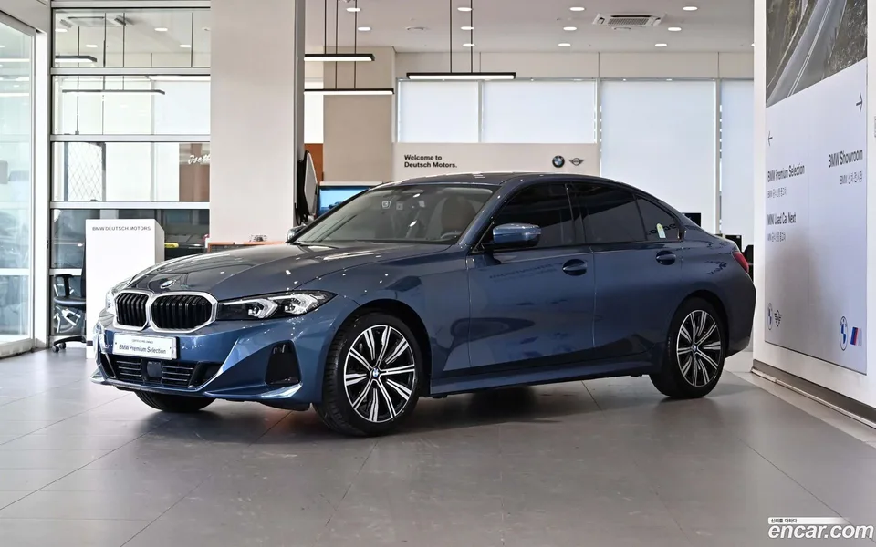 BMW 3 Series 320i 2025 — фото 1, купить с доставкой в Москву