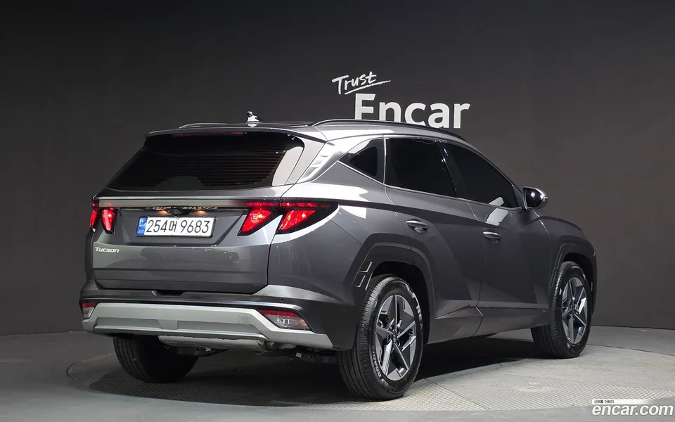 Hyundai Tucson NX4 1.6 2WD 2024 — миниатюра 2