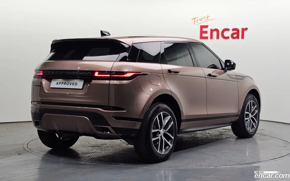 Land Rover Range Rover Evoque P250 SE 2025 — миниатюра 2