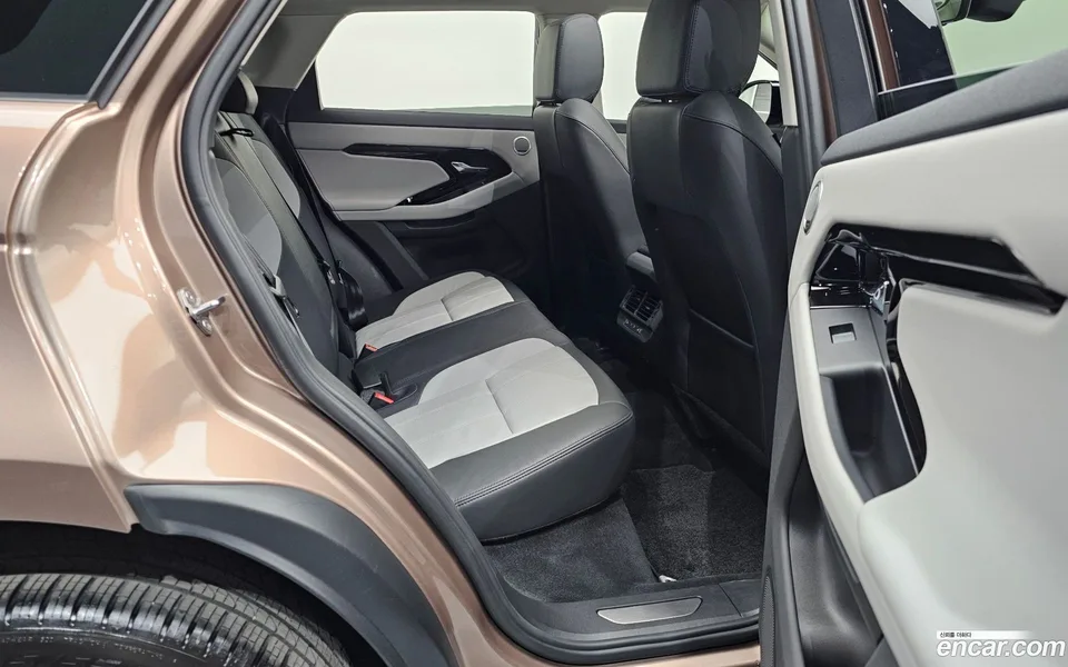 Land Rover Range Rover Evoque P250 SE 2025 — миниатюра 5