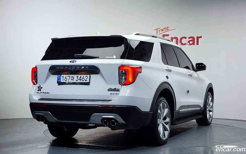 Ford Explorer 3.0 4WD 2022 — миниатюра 2
