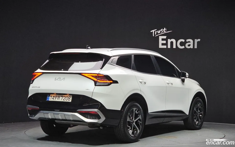 Kia Sportage Hybrid 4WD 2023 — миниатюра 2