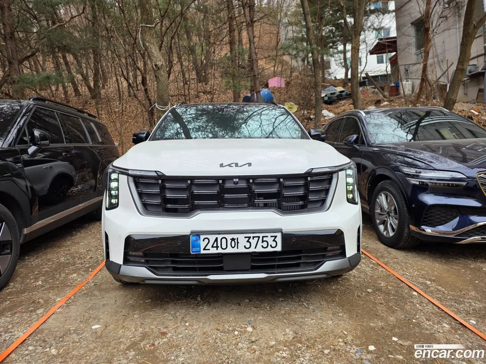 Kia Sorento HEV 1.6 2WD 2026 — фото 1, купить с доставкой в Москву