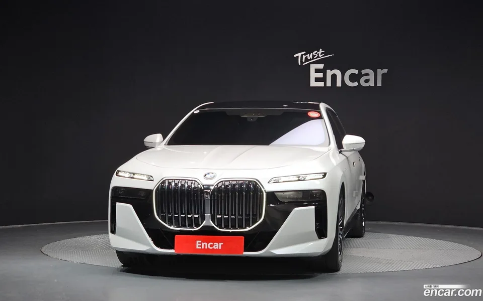 BMW 7 Series 740i xDrive M 2025 — миниатюра 3
