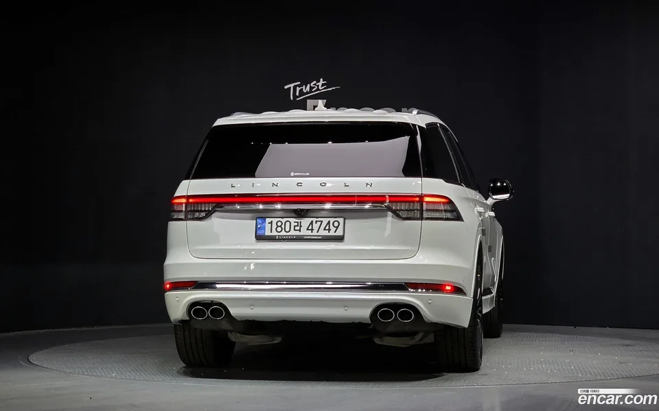 Lincoln Aviator 3.0 AWD 2023 — миниатюра 4