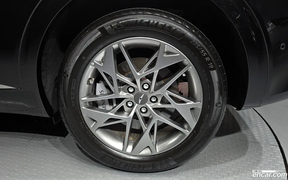 Genesis GV70 2.5T 2WD 2023 — миниатюра 5