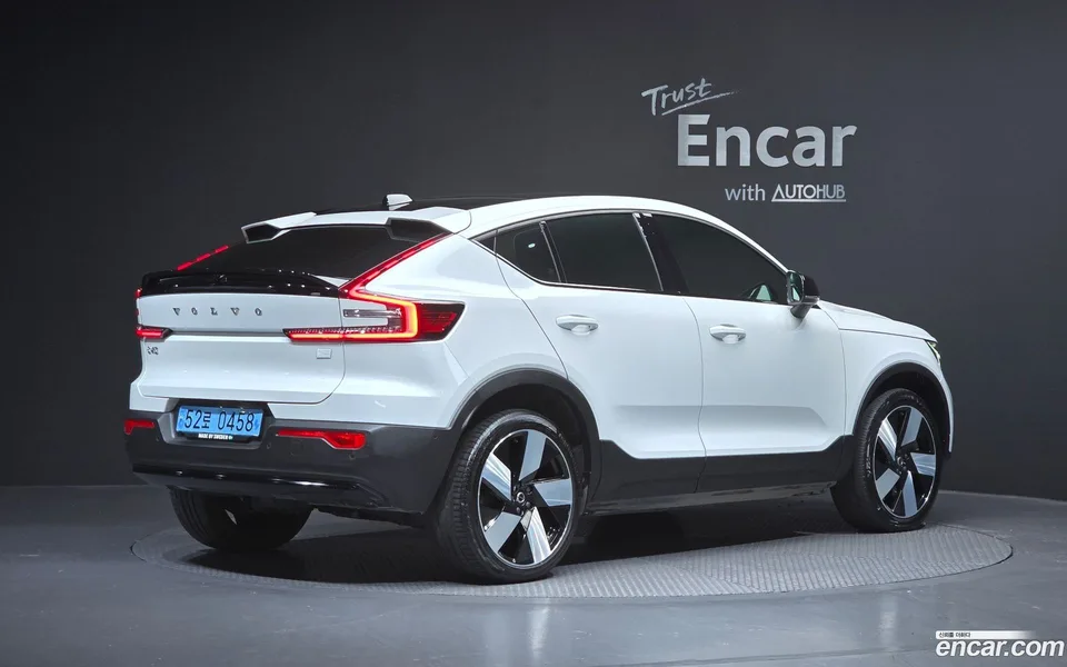 Volvo C40 Recharge 2022 — миниатюра 2