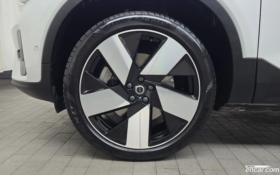 Volvo C40 Recharge 2022 — миниатюра 5